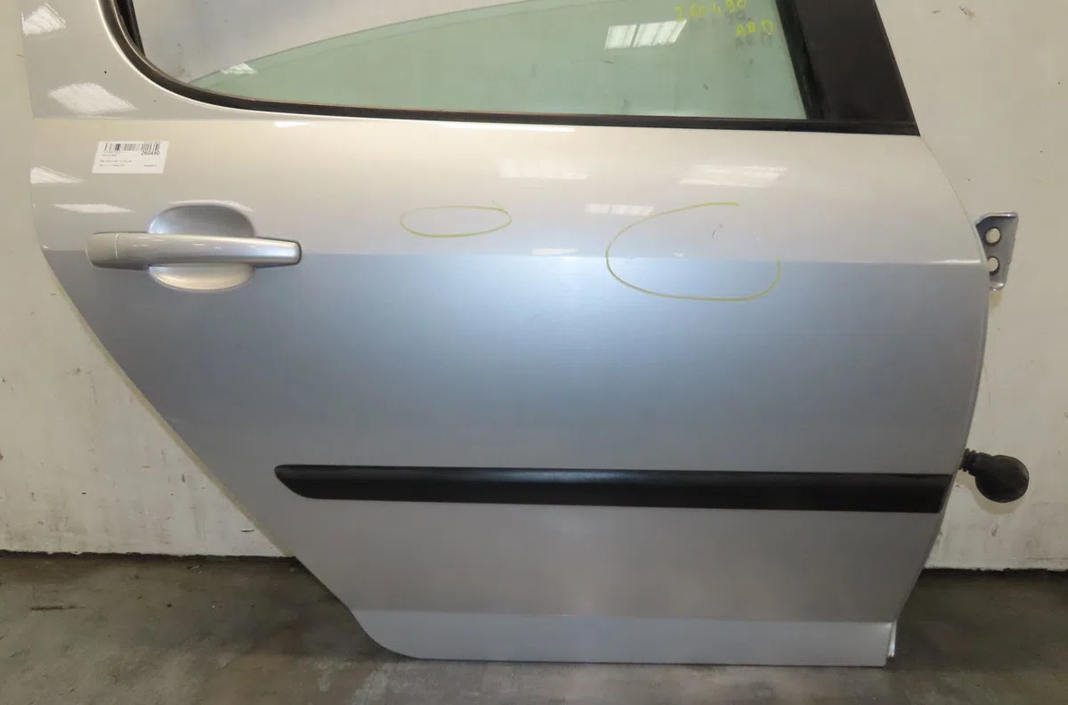 Porte arrière droite Peugeot 407 (6D_) 1.6 hdi 110 (6d9hzc, 6d9hyc) (2004-2010) occasion