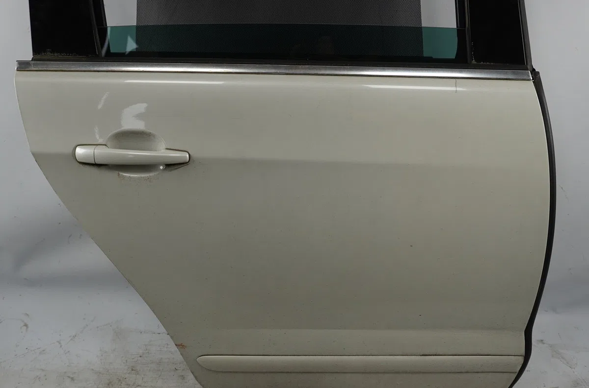 Porte arrière droite Peugeot 5008 (0U_, 0E_) 1.6 16v (2009-2017) occasion