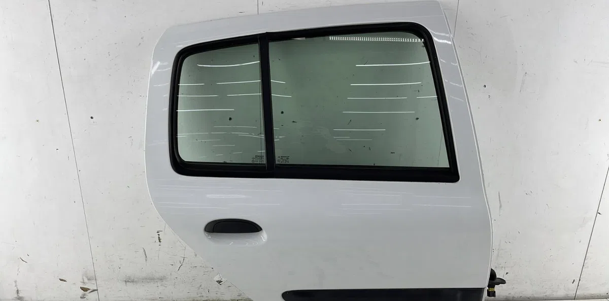 Porte arrière droite RENAULT CLIO 2 PHASE 2 occasion