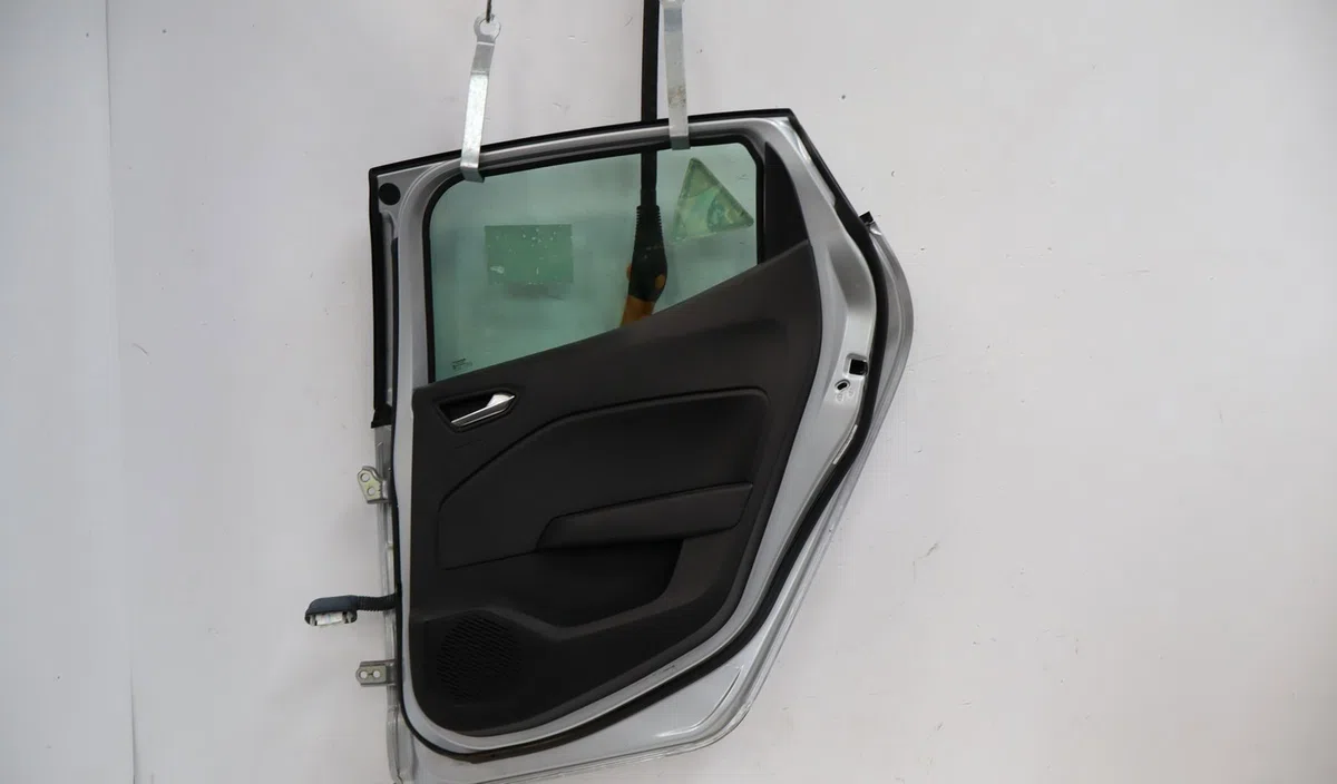 Porte arrière droite Renault CLIO V (B7_) 1.6 e-tech 140 (b7mu) (2020) occasion