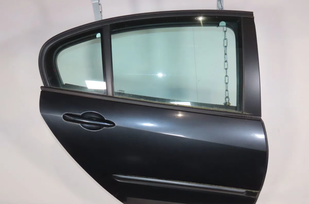 Porte arrière droite Renault LAGUNA III (BT0-1) 2.0 dci (bt01, bt08, bt09, bt0e, bt0k, bt12, bt1c, bt1d,... (2007-2015)
