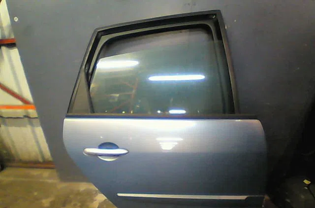 Porte arrière droite Renault SCÉNIC II (JM0-1_) 1.5 dci (jm1e, jm16) (2005-2008) 5 portes occasion