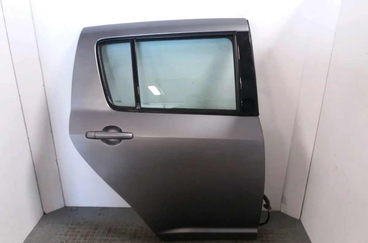 Porte arrière droite Suzuki SWIFT III (MZ, EZ) 1.3 ddis (rs 413d) (2005) 5 portes occasion