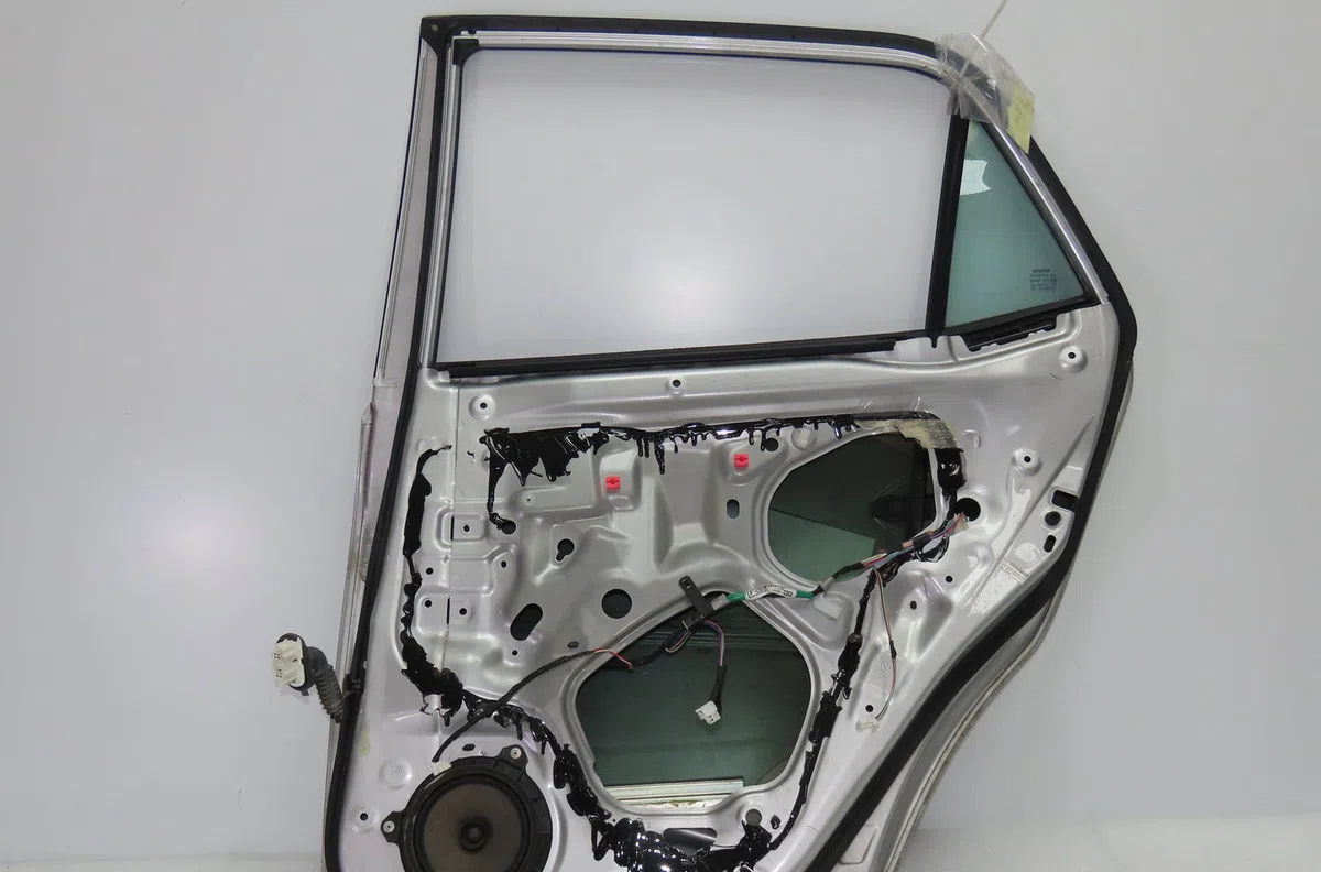 Porte arrière droite Toyota AURIS (_E15_) 1.4 d-4d (nde150_) (2007-2012) 3 portes occasion