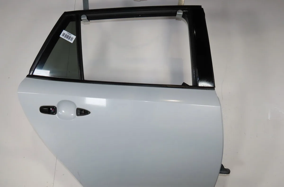 Porte arrière droite Toyota COROLLA Break (_E21_) 2.0 hybrid (mzeh12) (2019) 5 portes occasion