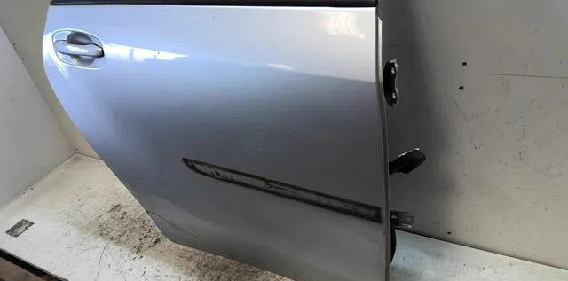 Porte arrière droite Toyota VERSO (_R2_) 2.0 d-4d (aur20_) (2009-2018) occasion