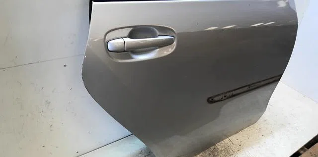 Porte arrière droite Toyota VERSO (_R2_) 2.0 d-4d (aur20_) (2009-2018) occasion