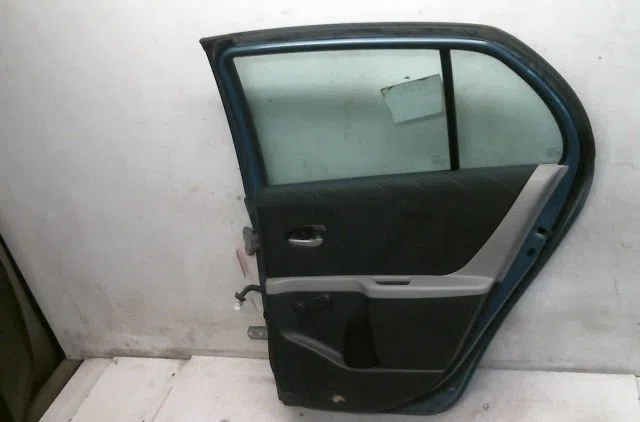Porte arrière droite Toyota YARIS (_P9_) 1.3 vvt-i (scp90_) (2005-2010) occasion