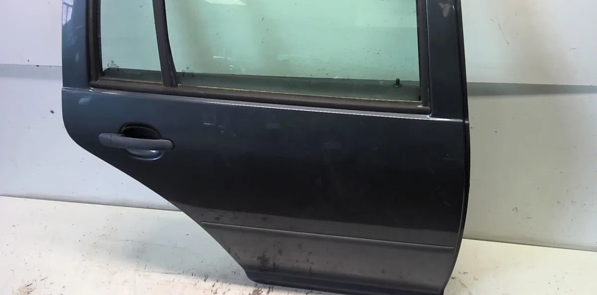 Porte arrière droite Volkswagen BORA Variant (1J6) 1.9 tdi (1999-2001) occasion