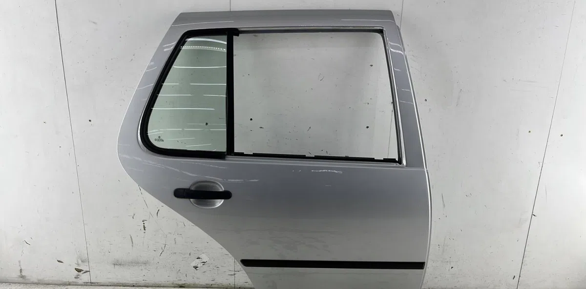 Porte arrière droite VOLKSWAGEN GOLF 4 occasion