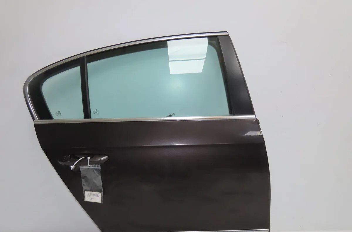Porte arrière droite Volkswagen PASSAT B7 (362) 2.0 tdi (2010-2014) occasion
