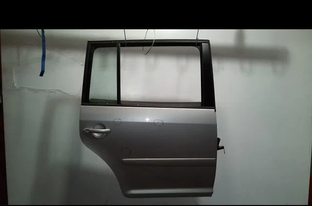 Porte arrière droite Volkswagen TOURAN (1T1, 1T2) 1.6 fsi (2003-2007) occasion
