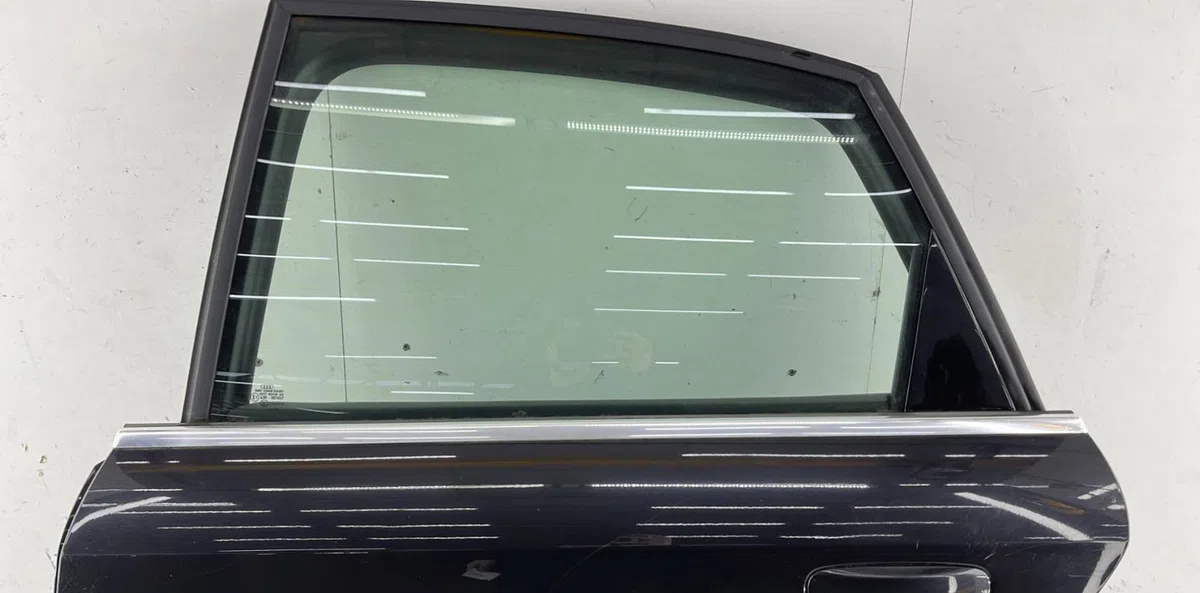 Porte arrière gauche AUDI A4 2 PHASE 1 occasion