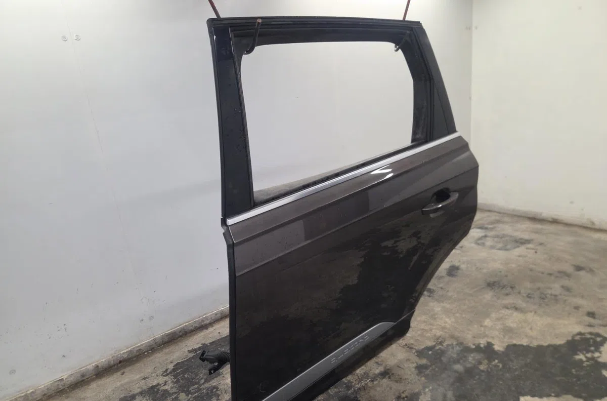 Porte arrière gauche AUDI Q7 1 PHASE 1 occasion