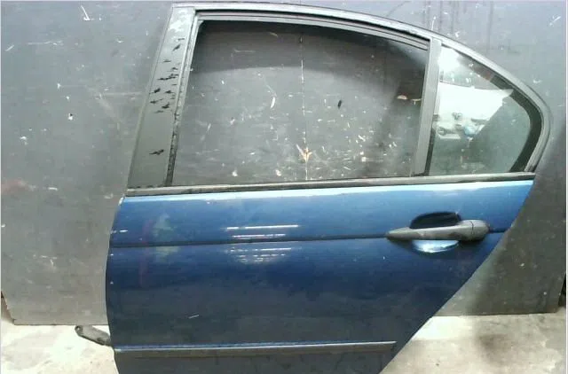 Porte arrière gauche B.M.W. SERIE 3 IV 2001 occasion