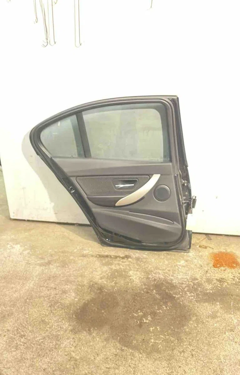 Porte arrière gauche Bmw 3 (F30, F80) 320 d (2011-2016) occasion