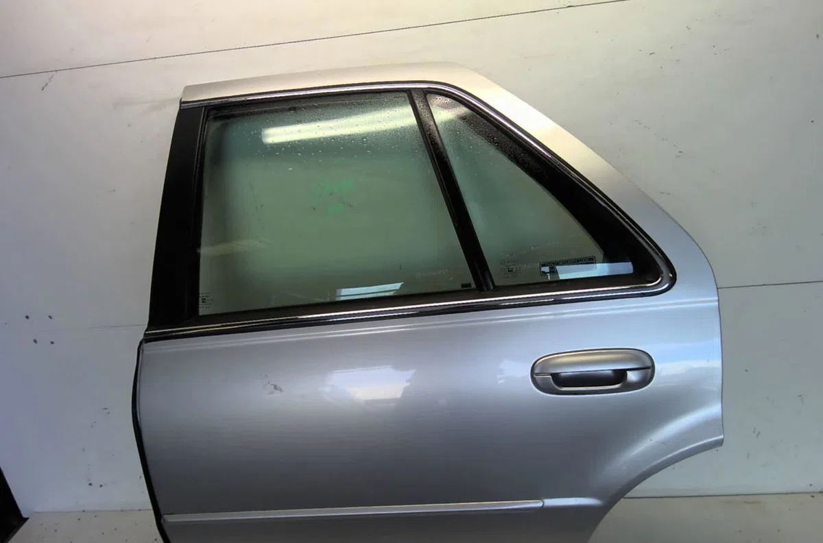 Porte arrière gauche Cadillac SEVILLE 4.6 sts v8 (1997-2004) occasion