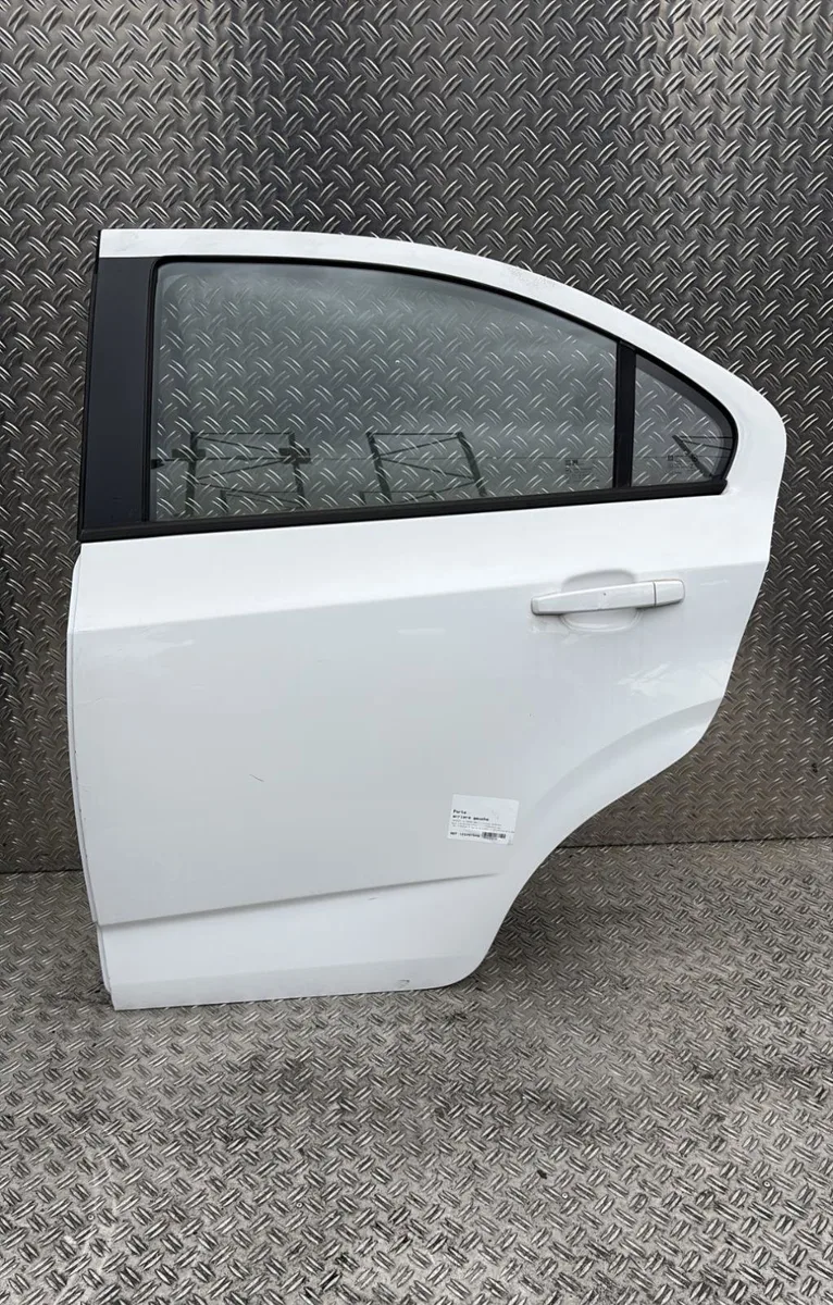 Porte arrière gauche Chevrolet AVEO A trois volumes (T300) 1.3 d (2011-2015) occasion