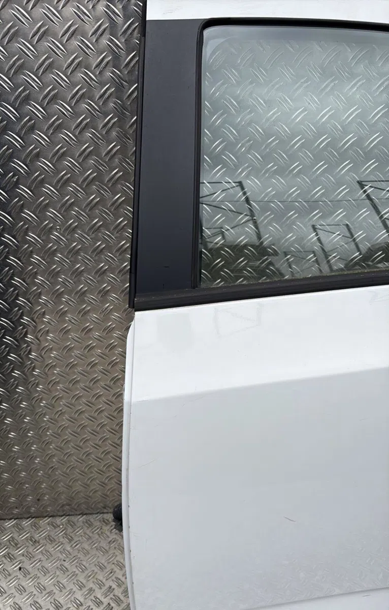 Porte arrière gauche Chevrolet AVEO A trois volumes (T300) 1.3 d (2011-2015) occasion