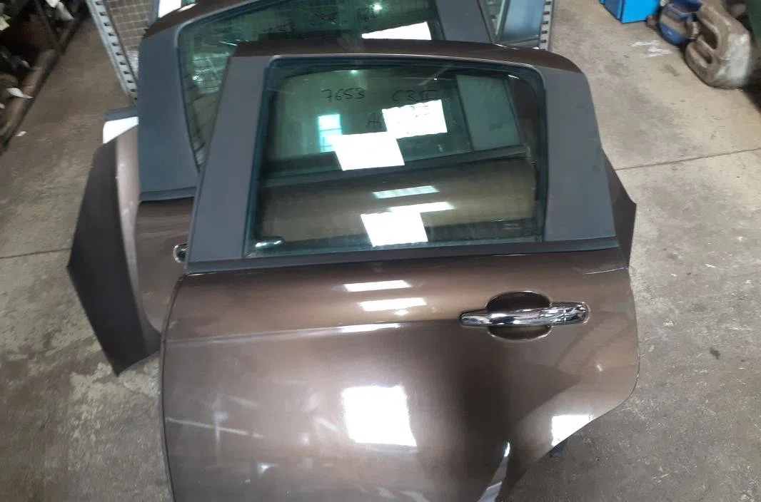 Porte arrière gauche Citroen C3 II (SC_) 1.6 hdi (2009-2016) 5 portes occasion