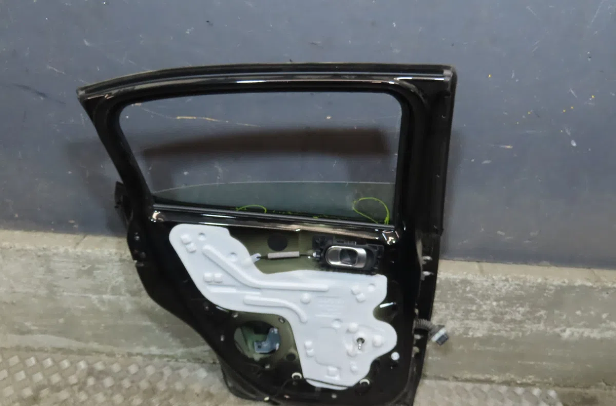 Porte arrière gauche Citroen C3 III (SX) 1.2 puretech 82 (2018) 5 portes occasion