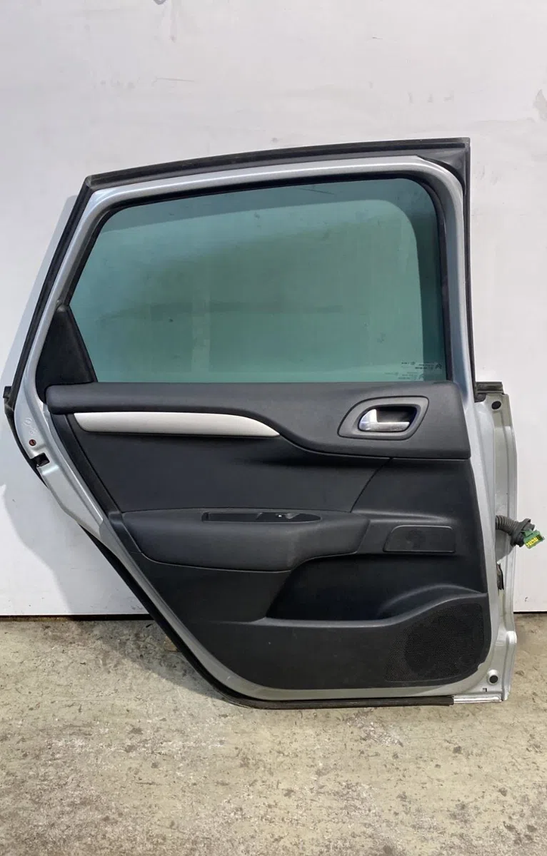 Porte arrière gauche Citroen C4 II (NC_) 1.6 hdi 90 (2009) 5 portes occasion