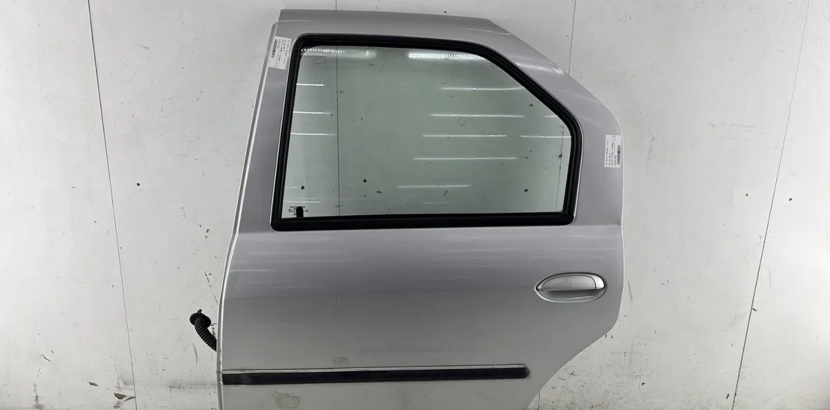Porte arrière gauche DACIA LOGAN 1 PHASE 1 occasion