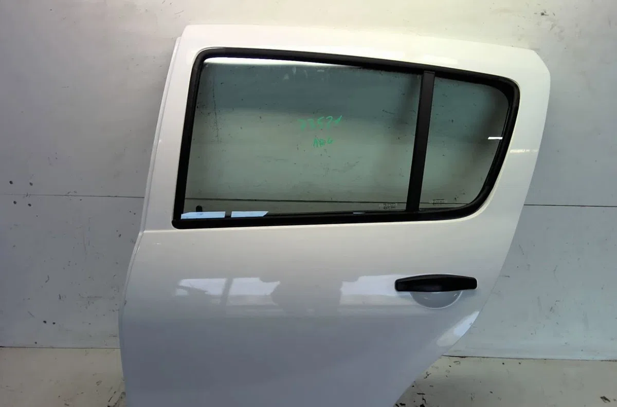 Porte arrière gauche Dacia SANDERO 1.4 mpi lpg (2009) occasion