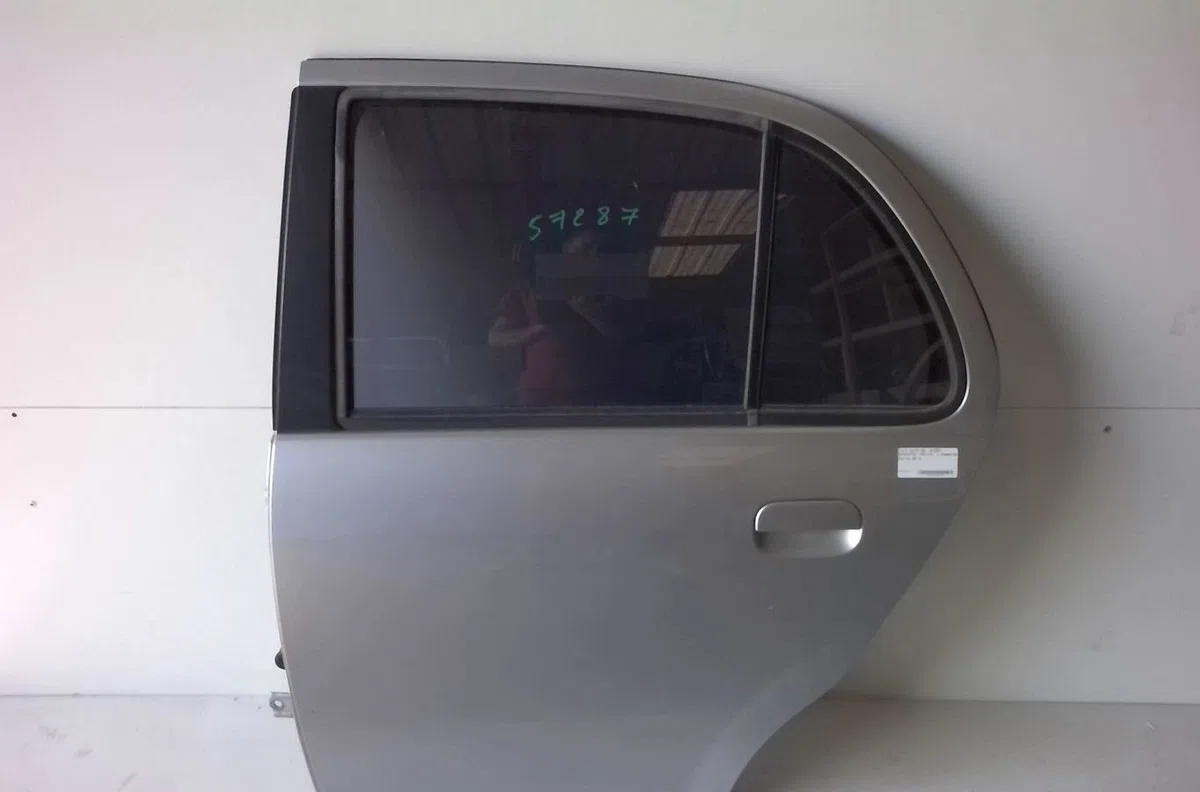 Porte arrière gauche Daihatsu TREVIS 1.0 (2006) occasion