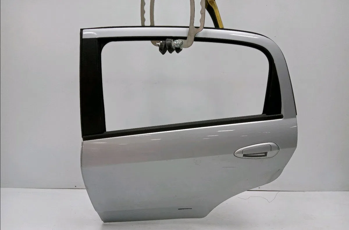 Porte arrière gauche Fiat GRANDE PUNTO (199_) 1.4 (199axb11, 199axb1a, 199bxb1a, 199axl1a) (2005-2015) occasion