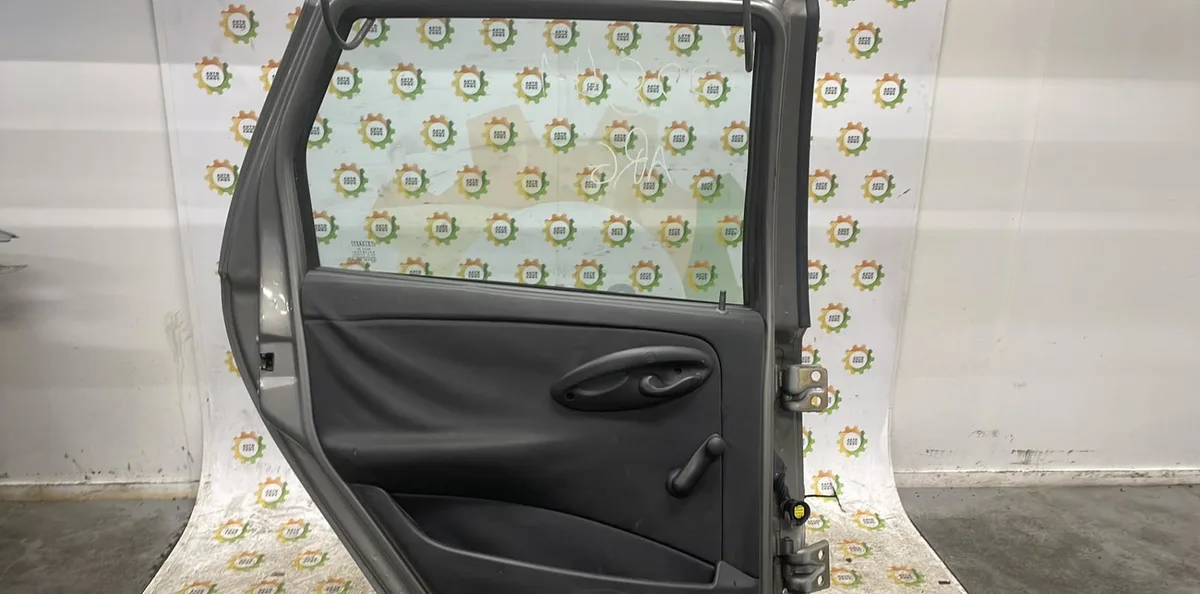 Porte arrière gauche FIAT PUNTO 2 PHASE 2 occasion