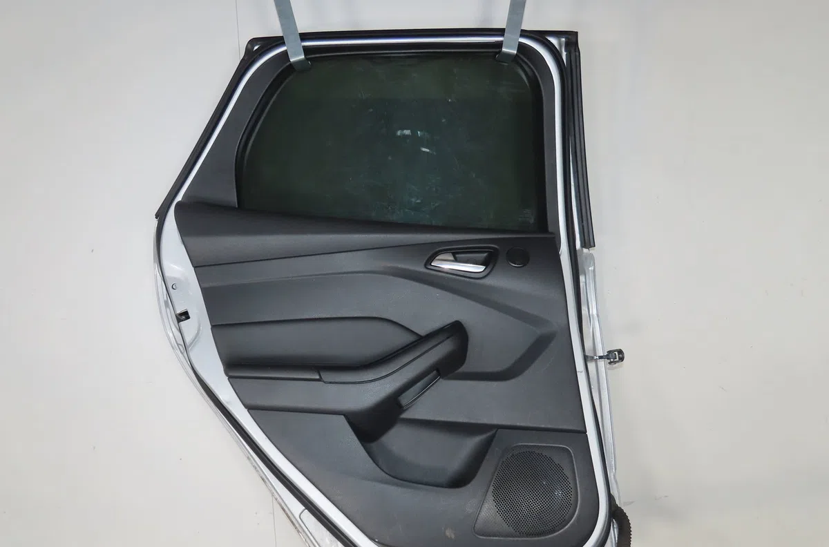 Porte arrière gauche Ford FOCUS III Turnier 2.0 tdci (2010) occasion