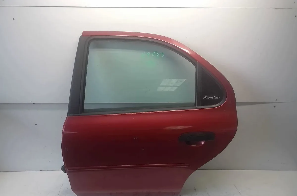 Porte arrière gauche Ford MONDEO II (BAP) 1.8 i (1996-2000) occasion