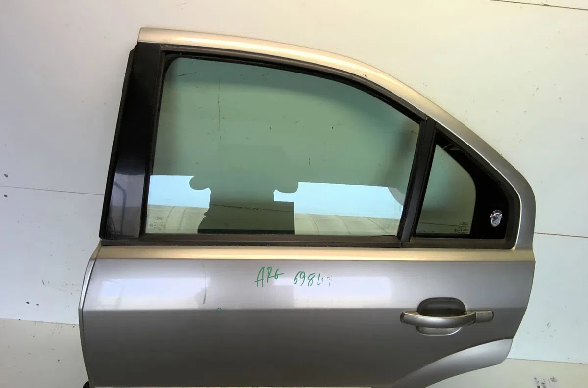 Porte arrière gauche Ford MONDEO III (B5Y) 2.0 tdci (2001-2007) 5 portes occasion