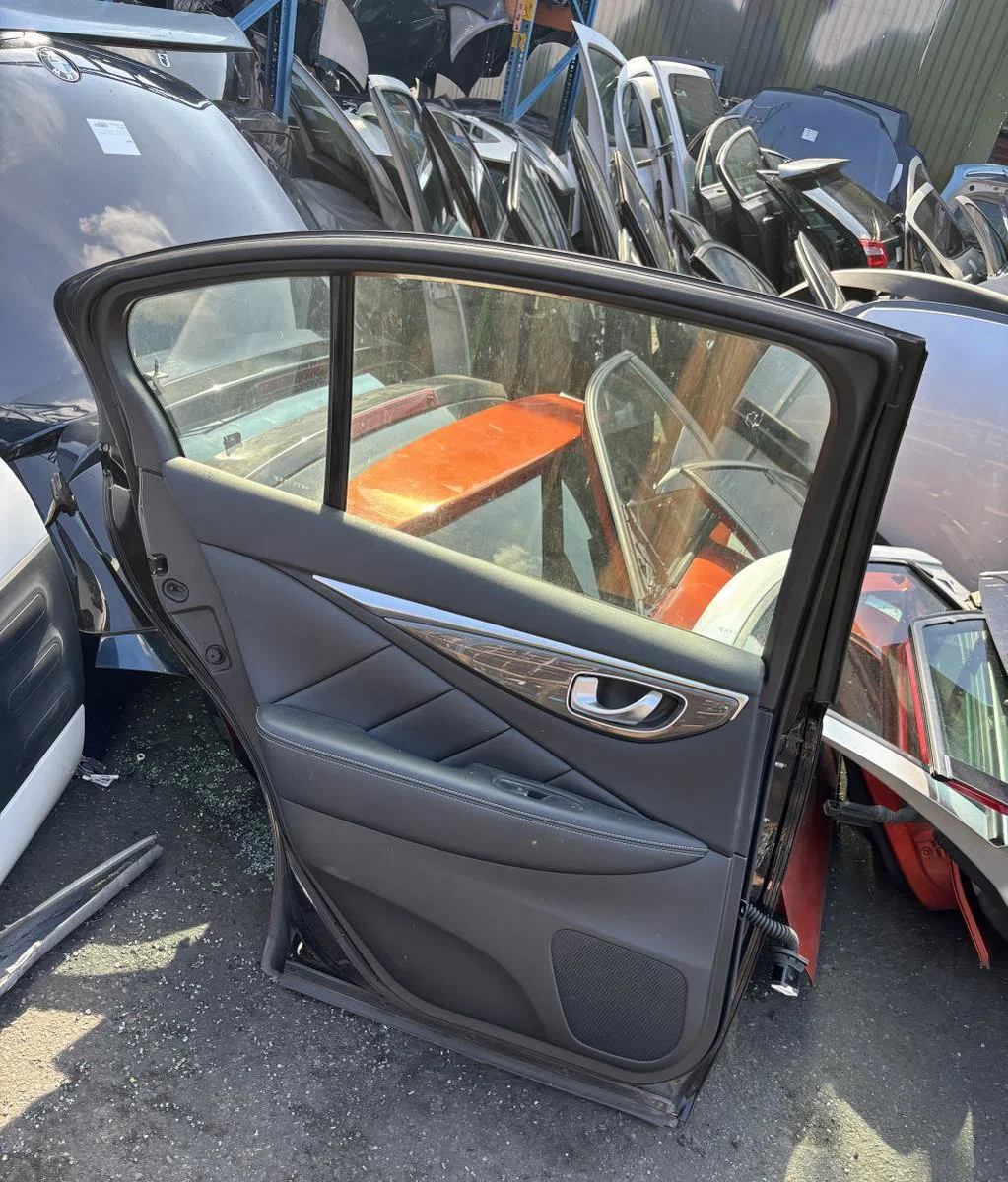 Porte arrière gauche Infiniti Q50 50 d (2013) occasion