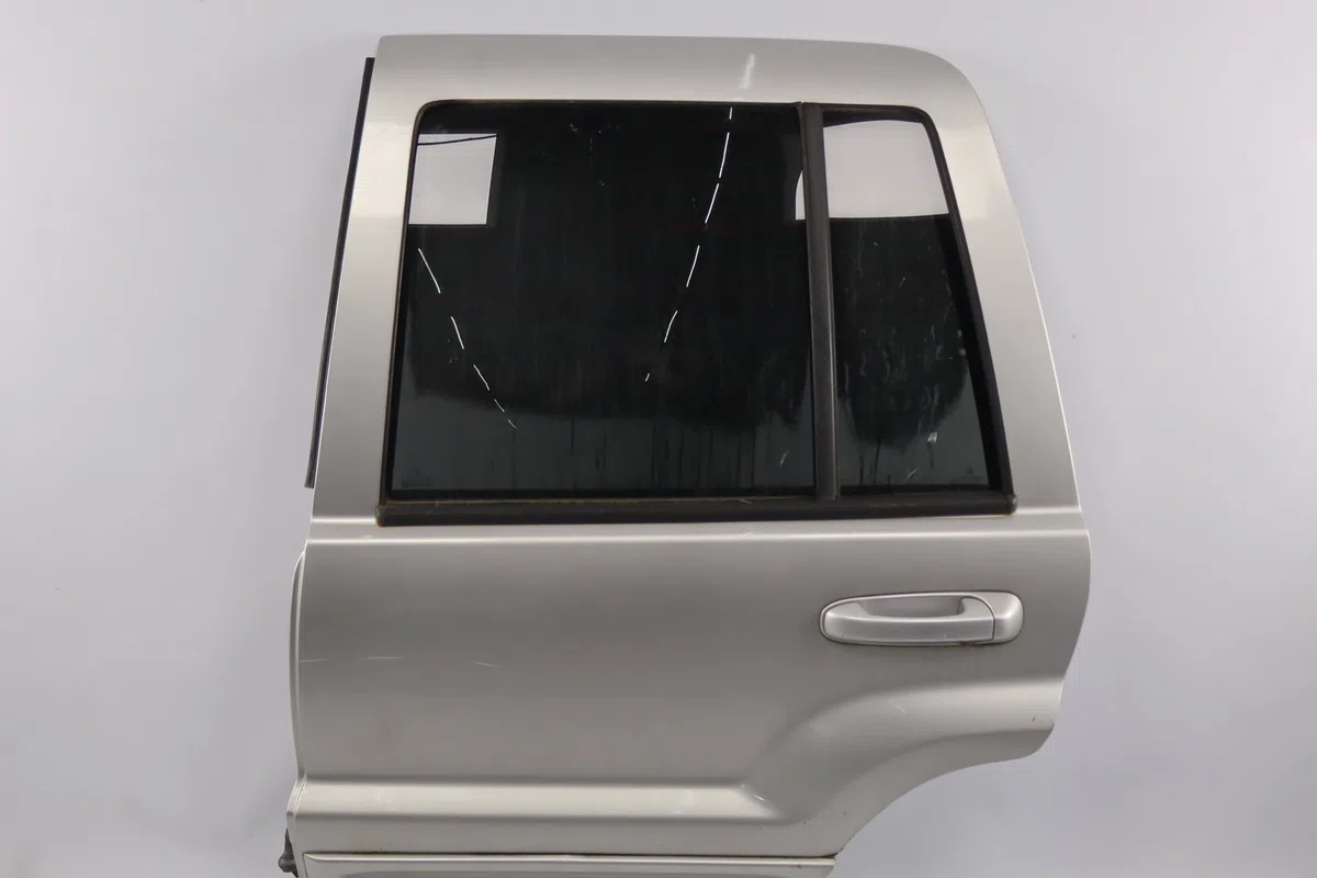 Porte arrière gauche Jeep GRAND CHEROKEE II (WJ, WG) 2.7 crd 4x4 (2001-2005) occasion