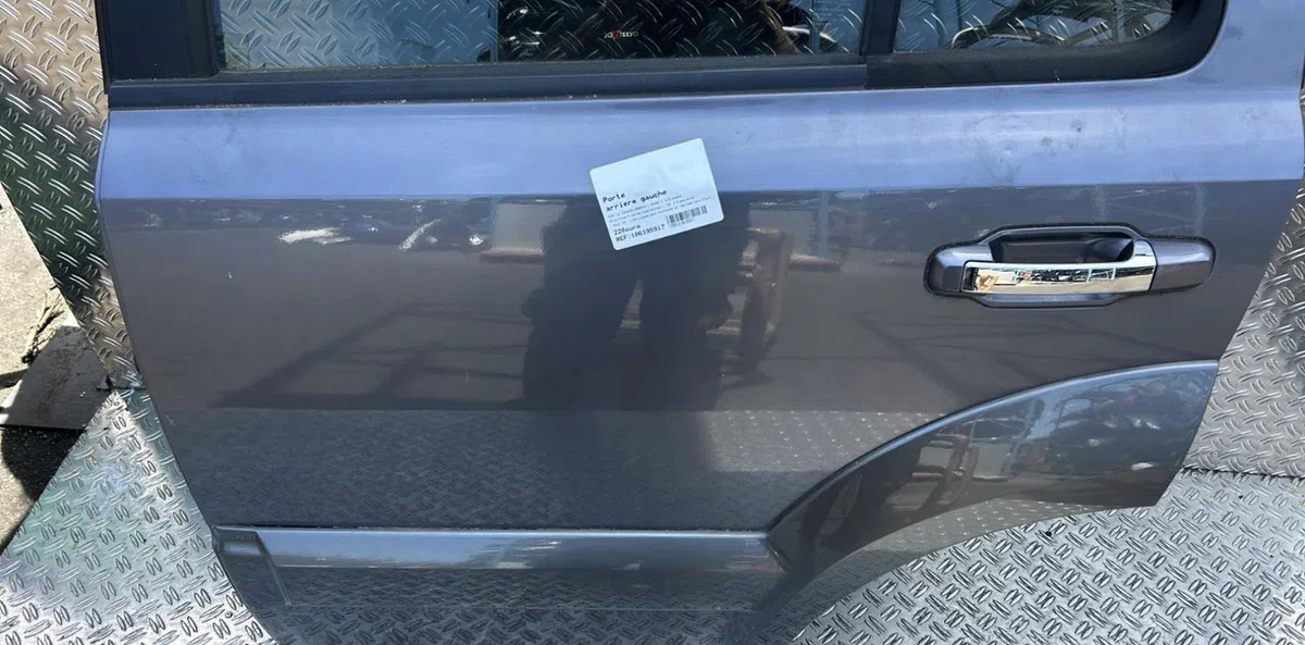 Porte arrière gauche KIA SORENTO 1 PHASE 1 occasion