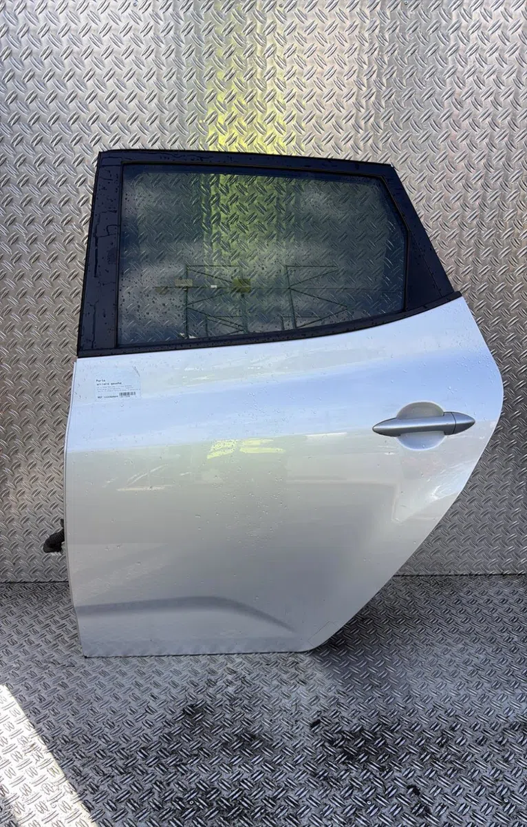 Porte arrière gauche Kia VENGA (YN) 1.4 crdi 90 (2010) occasion