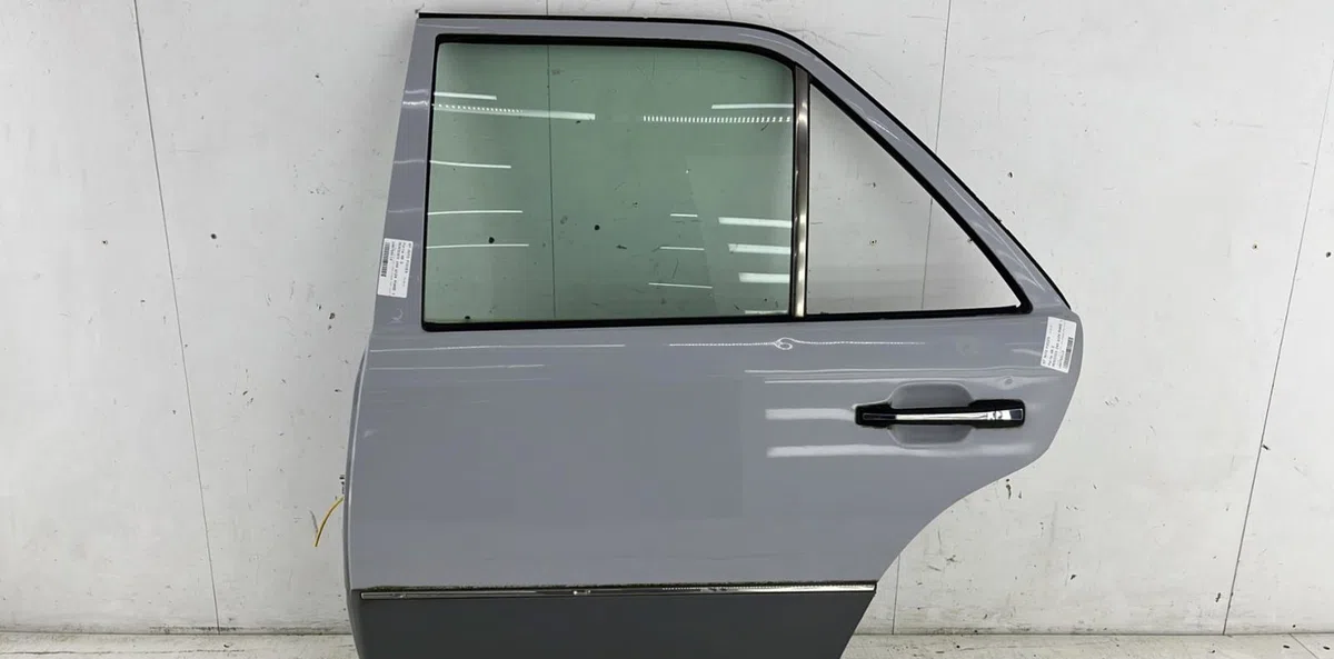 Porte arrière gauche MERCEDES 250 W124 PHASE 1 occasion