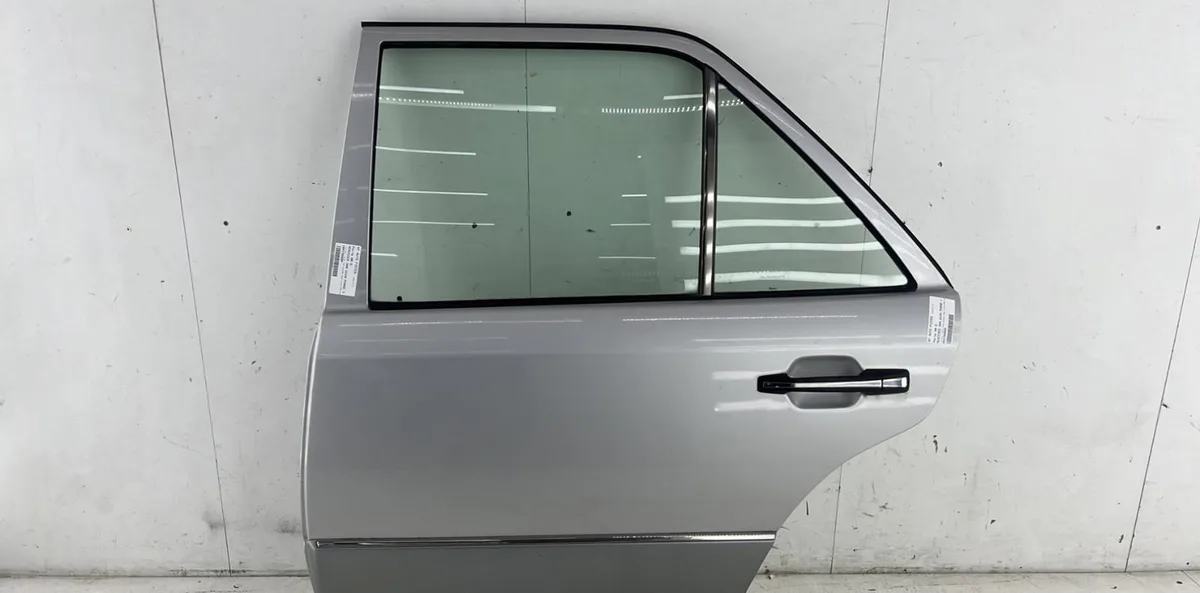 Porte arrière gauche MERCEDES 300 W124 PHASE 1 occasion