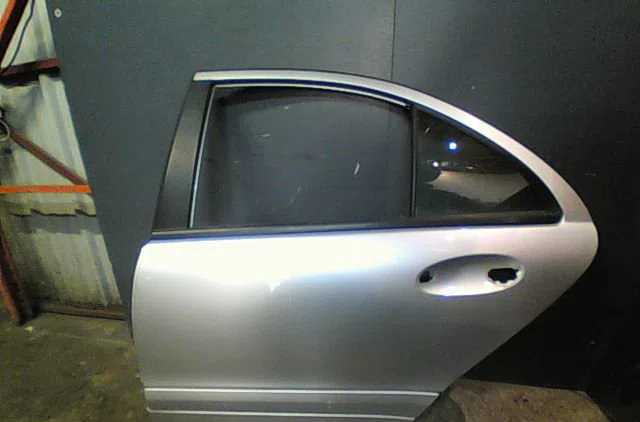Porte arrière gauche Mercedes-benz CLASSE C (W203) C 200 cdi (203.004) (2000-2003) 4 portes occasion