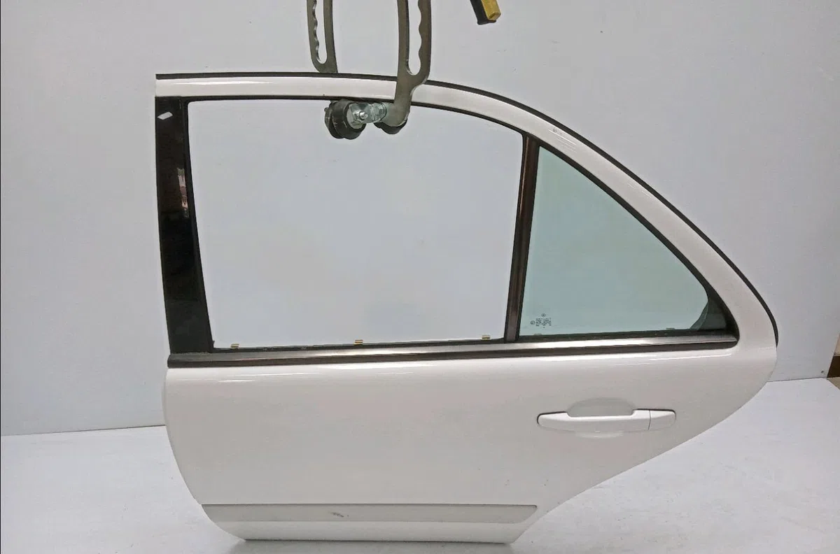 Porte arrière gauche Mercedes-benz CLASSE E (W210) E 220 cdi (210.006) (1998-1999) occasion
