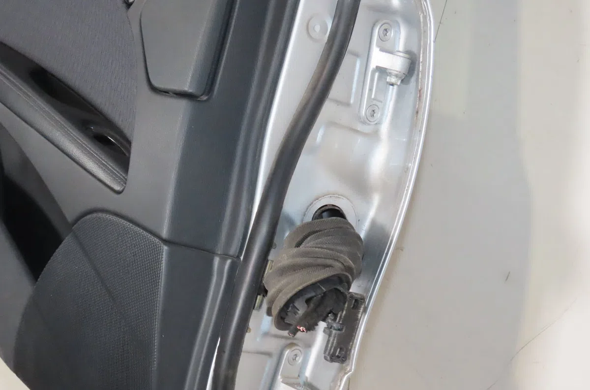 Porte arrière gauche Mercedes-benz CLASSE E (W211) E 200 cdi (211.004) (2002-2008) occasion