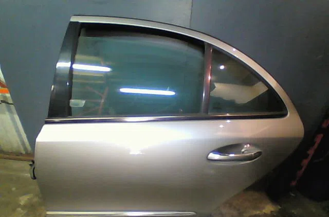 Porte arrière gauche Mercedes-benz CLASSE E (W211) E 320 cdi (211.026) (2002-2008) occasion