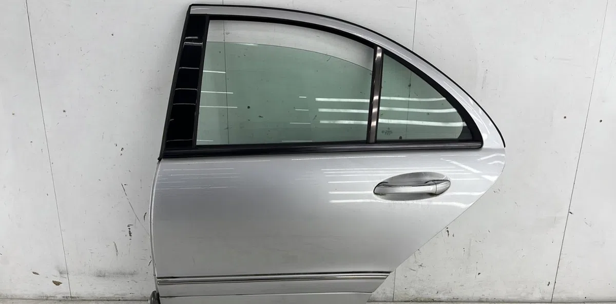 Porte arrière gauche MERCEDES CLASSE C 203 PHASE 1 occasion