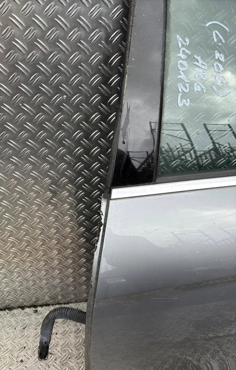 Porte arrière gauche MERCEDES CLASSE C 204 PHASE 1 occasion
