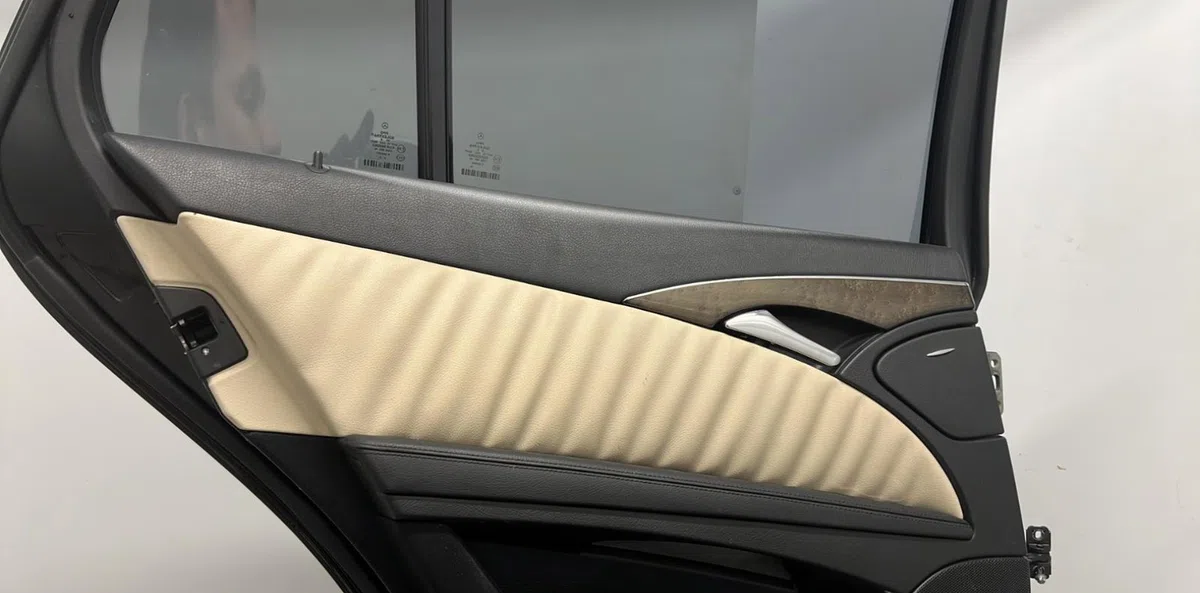 Porte arrière gauche MERCEDES CLASSE E 211 PHASE 1 BREAK occasion