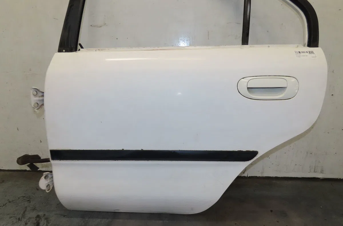 Porte arrière gauche Mitsubishi CARISMA (DA_) 1.8 16v gdi (da2a) (1997-2006) occasion
