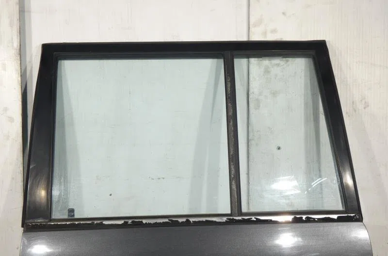 Porte arrière gauche MITSUBISHI PAJERO 2 PHASE 1 occasion
