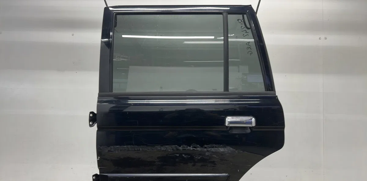 Porte arrière gauche MITSUBISHI PAJERO SPORT occasion